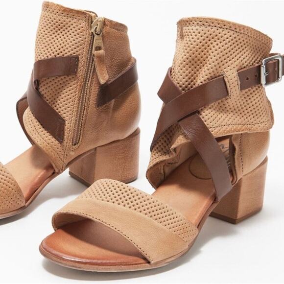 Miz Mooz Bradley Leather Wide Width Heeled Sandals Size 40 - Picture 1 of 12